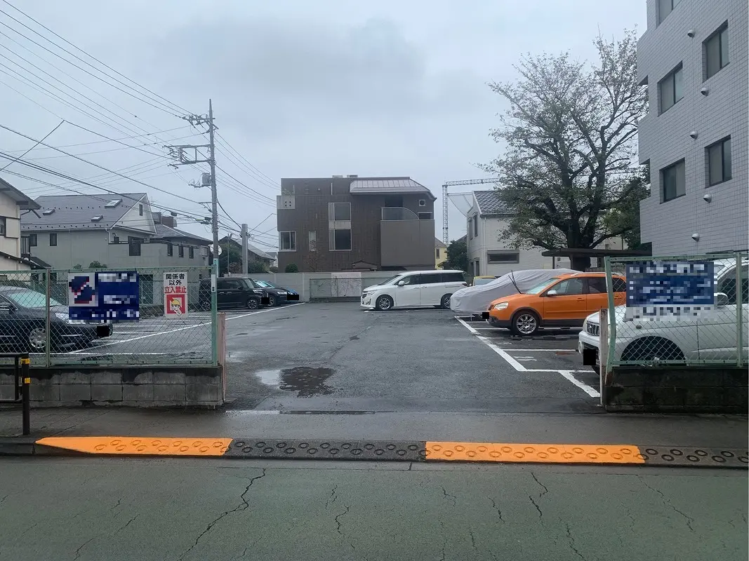 世田谷区上祖師谷２丁目　月極駐車場